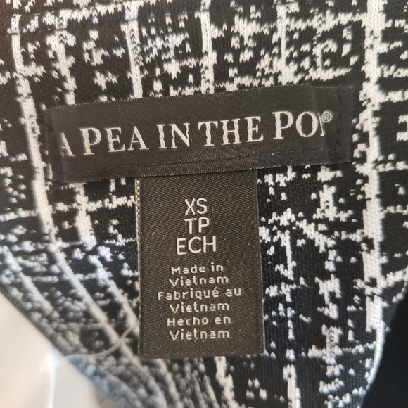 A Pea in the Pod Dress, Size XS - Picture 3 of 4